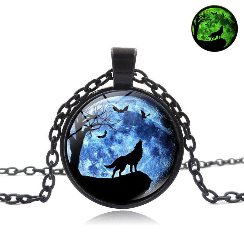 

Glowing Howling Wolf Moon Gemstone Pendant Necklace Women s Fashion Versatile Black Sweater Chain