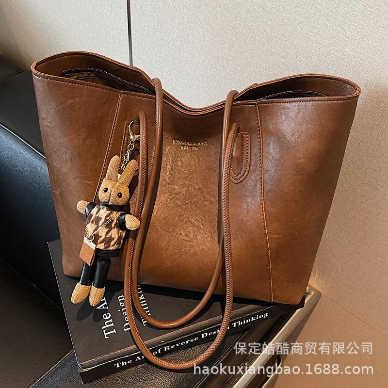 Premium Sense Retro Bag Women's Autumn and Winter 2025 Popular Texture Versatile Shoulder Bag Large Capacity Tote Big Bag