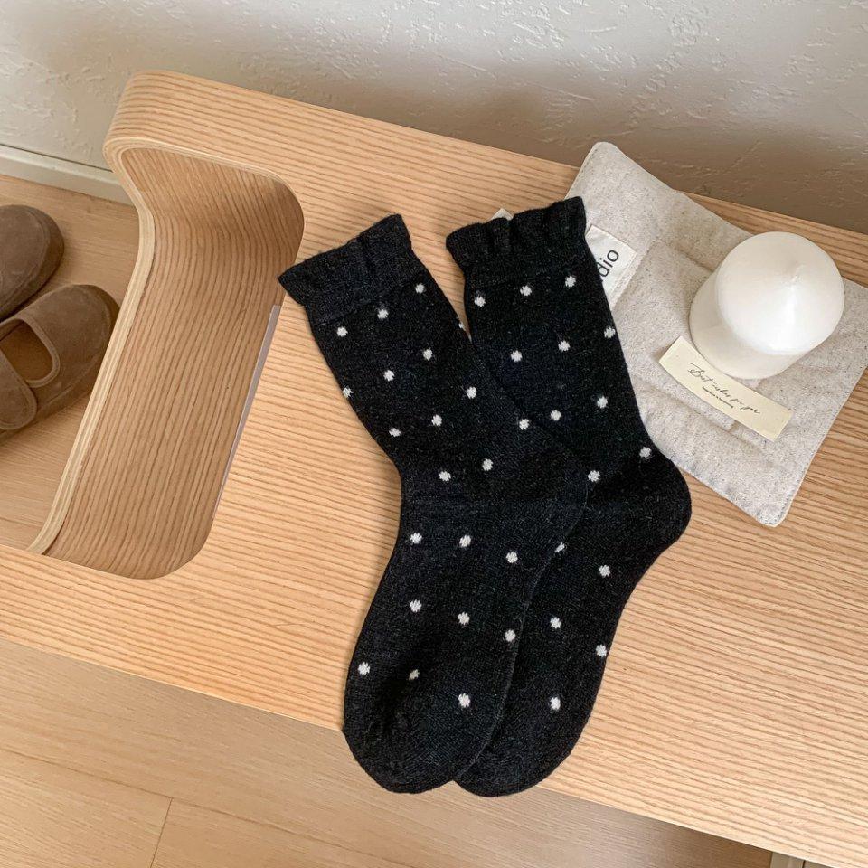 Female Autumn and Winter Thickened Warm Polka Dot Lovely Lace Wool Drum Pile Socks