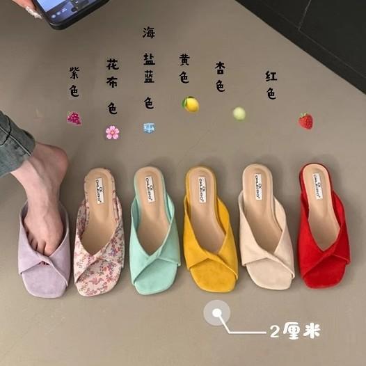 Spring and summer new retro low-heeled cool slippers women's open-toed soft-soled French one-word fashion shoes