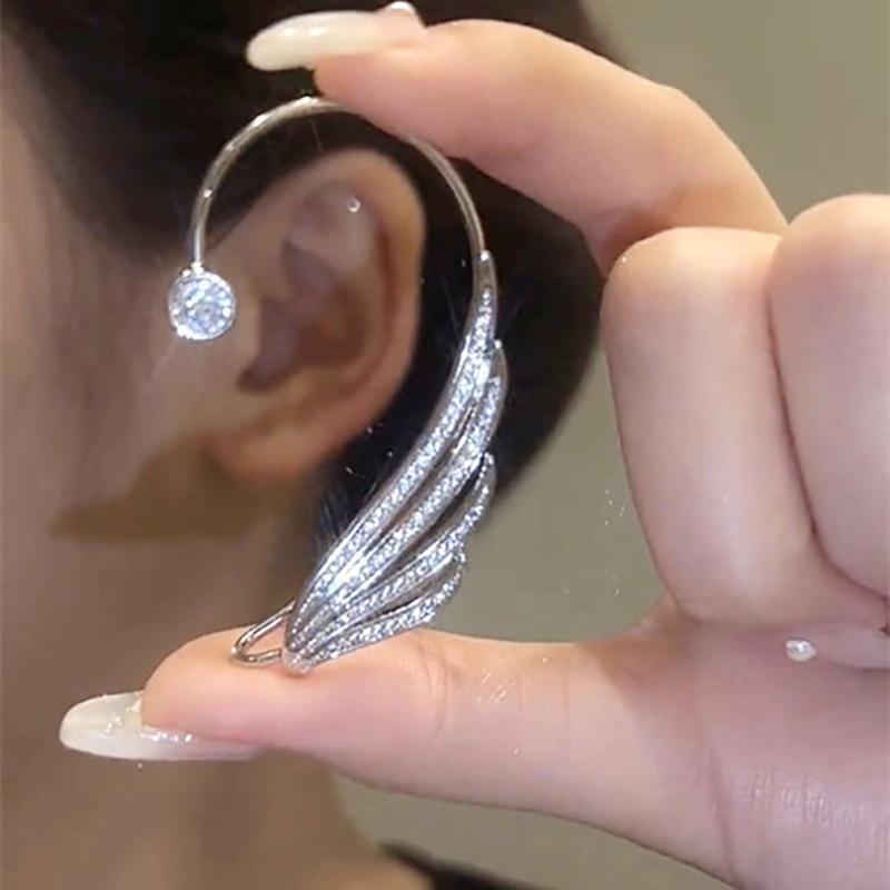 Dainty Rhinestones Earring Angel Wing Wrap Crawler Ear Cuffs Earring Climber Wing Ear Cuff Earrings for Women Fashion