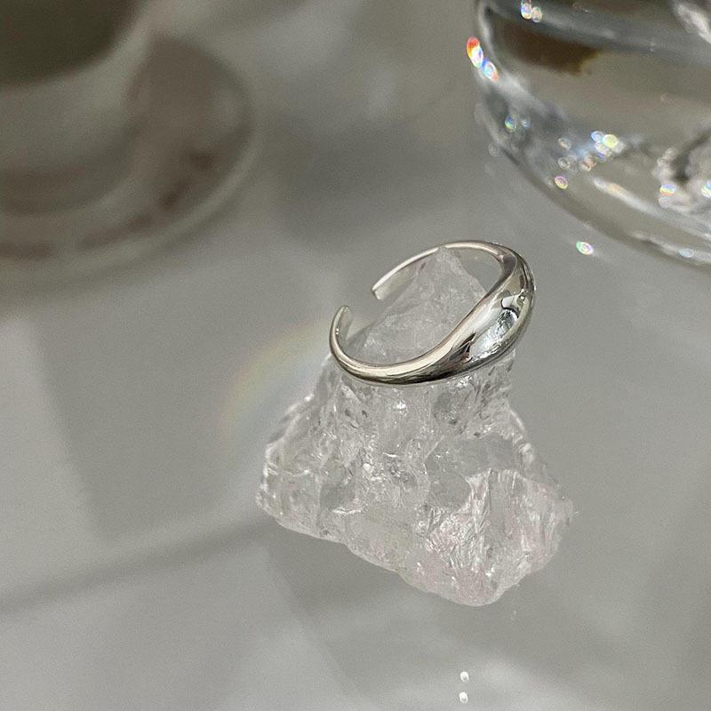 Серебряное эластичное кольцо-шнурок - Женский нишевый высококлассный модный аксессуар на указательный палец.