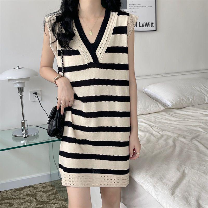 Women s French Retro Striped Knit Sleeveless Dress S (recommended for 80-95 jin)