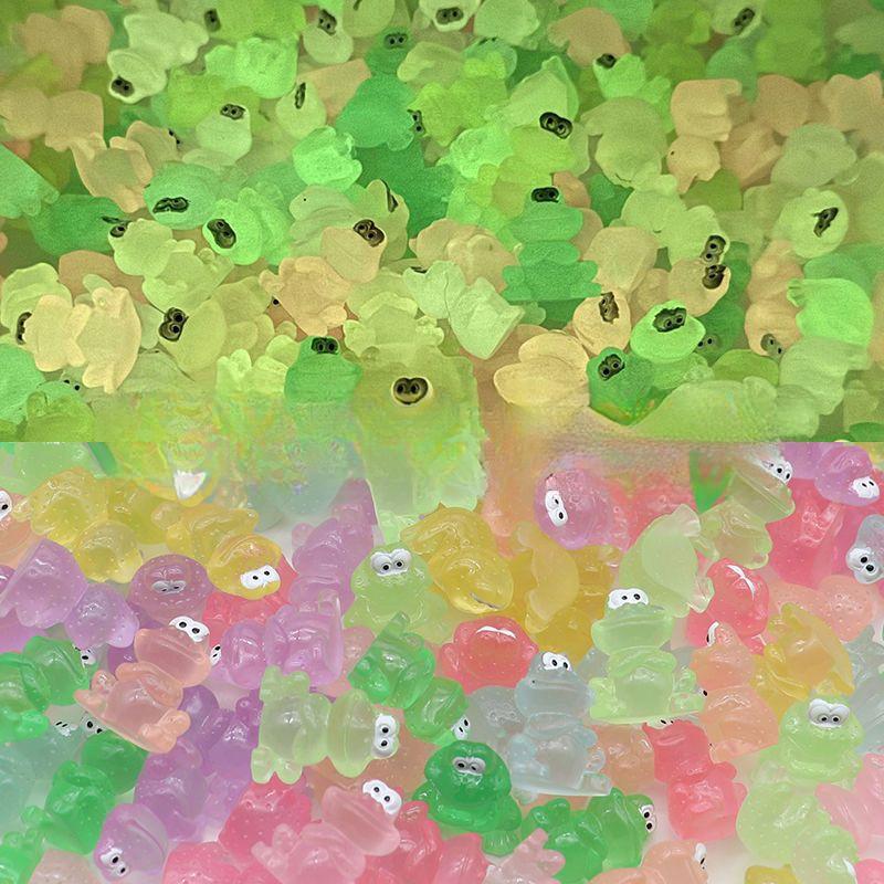 10 Stück/Los Mini Leuchtende Frosch Tier Miniaturen Mini Figur Leuchtet im Dunkeln Feengarten Dekoration Moos Terrarium Mikrolandschaft