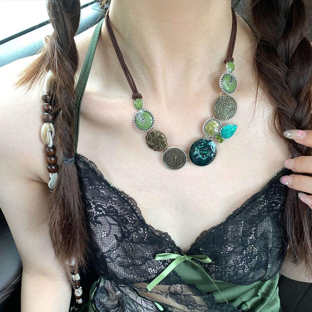 Colorful Vintage Necklace Green Chain Necklace New Choker  for Women