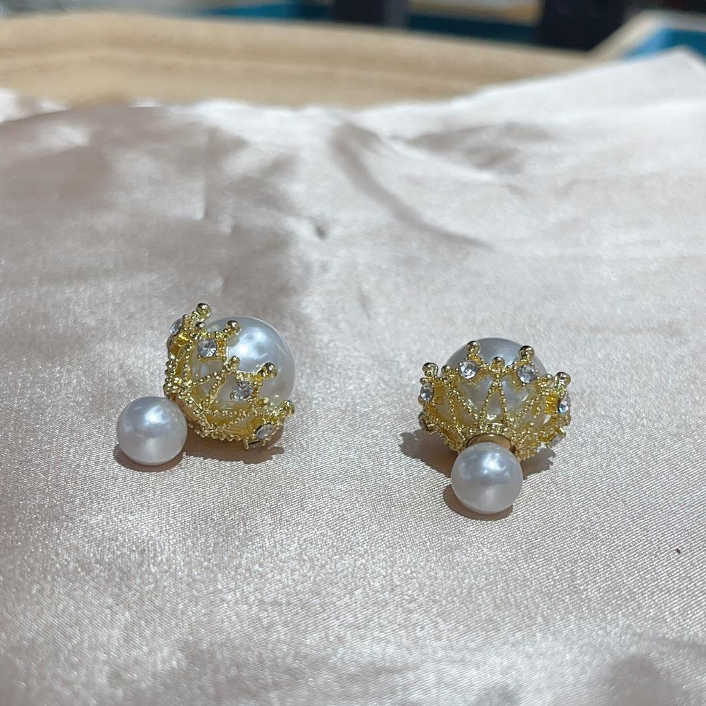 New Crown Bead Earrings with High Quality Light Luxury Earrings French Personalized Design Silver Needle Earrings