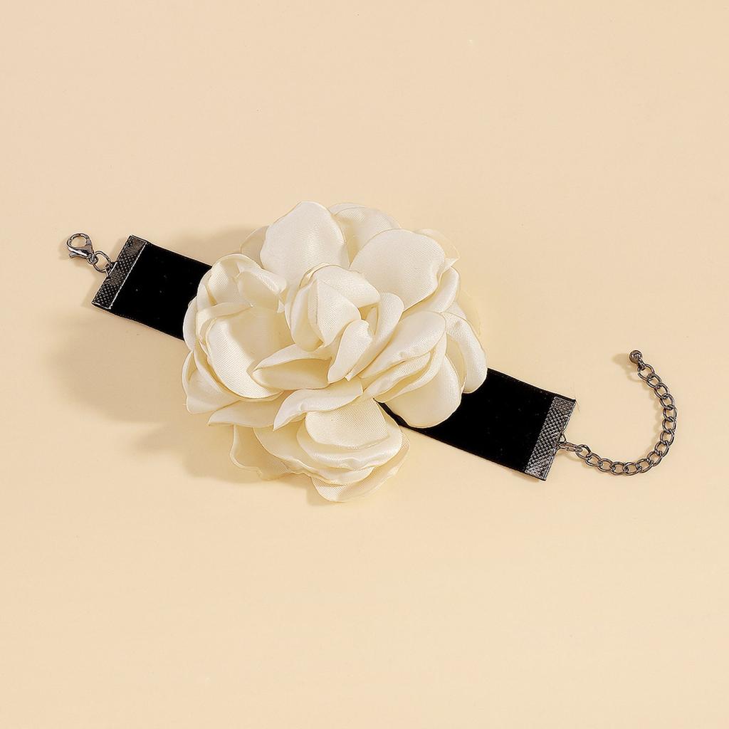 Elegant Collar Exaggerated Flower Bracelet Necklace Flocking Cloth Rose Florals Clavicle Chain Jewelry Accesssories