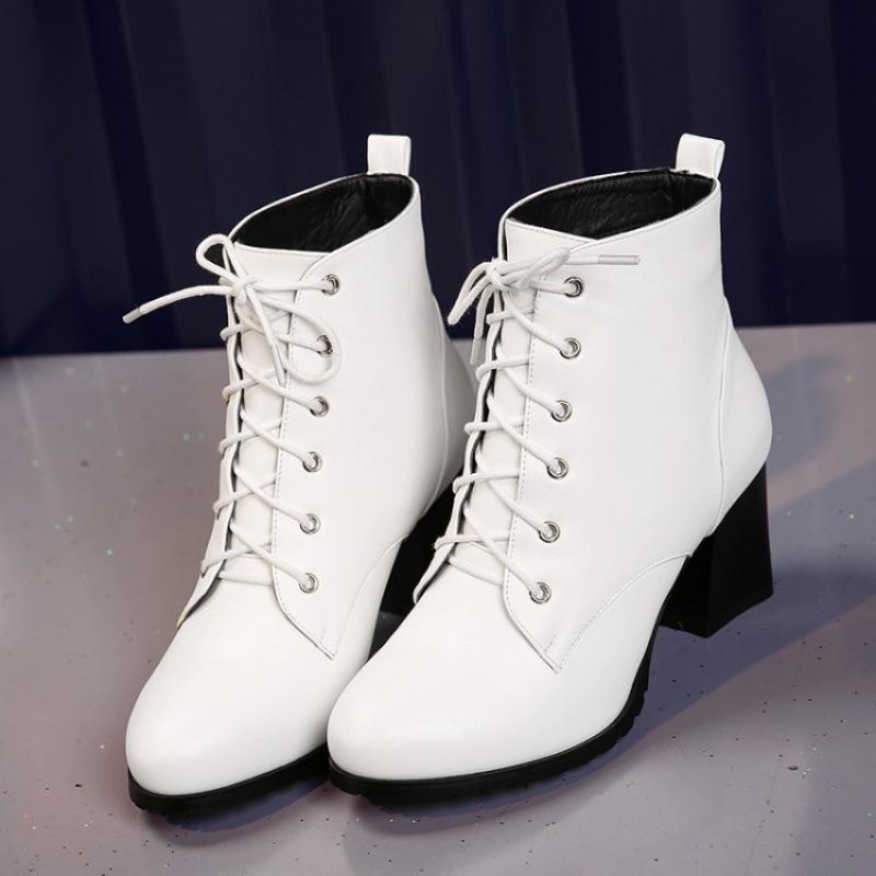 Autumn and winter new Martin boots women's lace-up high heel round head large size women's boots square heel comfortable Korean version low boots wome