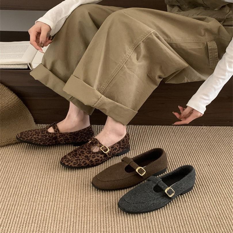 Korean Version of Retro T-shaped Flat-soled Loafers with Round Head for Women 2025 Autumn Versatile and Thin Mary Jane T-shaped Single Shoes for Women