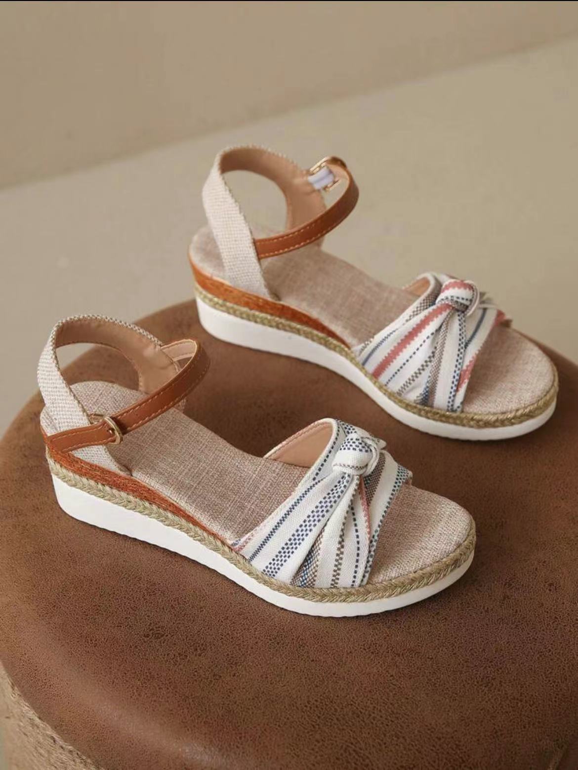 

2024 новые сандалии женские бантовые пеньковые веревочные подошвы легкие повседневные женские туфли рыбий рот толстая подошва 43