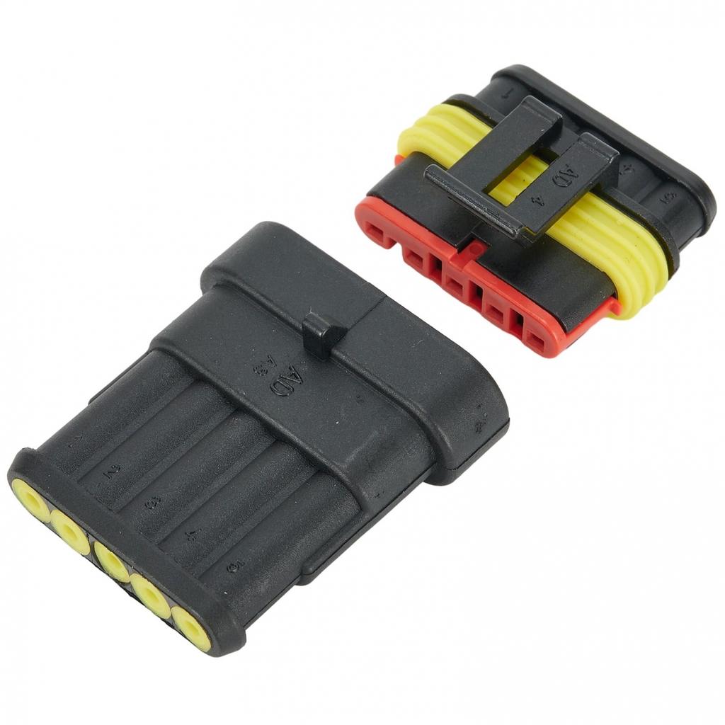Waterproof and Dustproof Connector Set for Reliable Electrical Connections