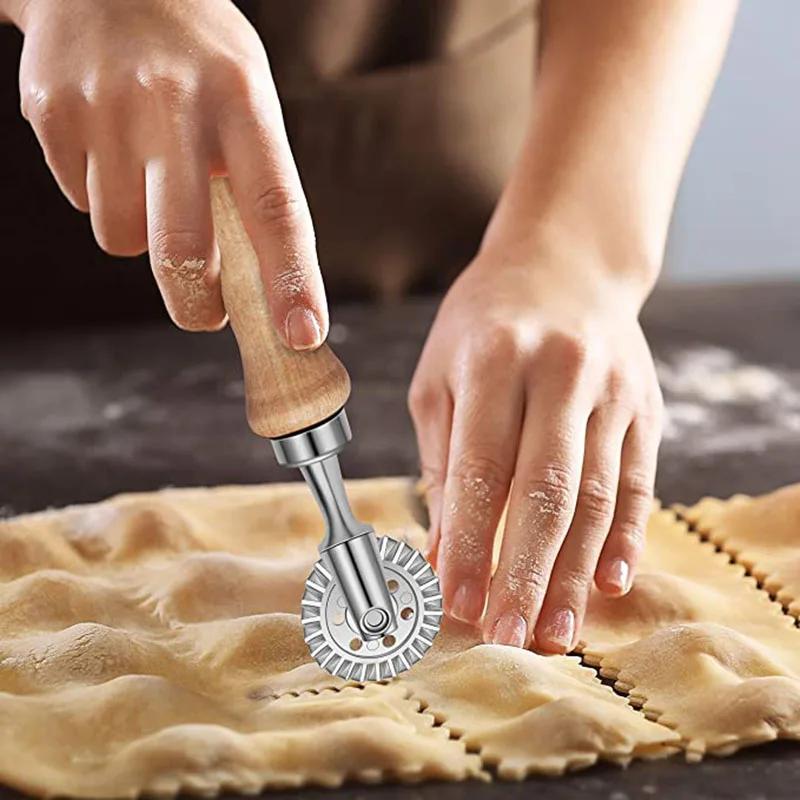 4/5Pcs Ravioli Stamp Maker Cutter Roller Wheel Set Cookie Mold with Wooden Handle Fluted Edge Pasta Press Kitchen Tools