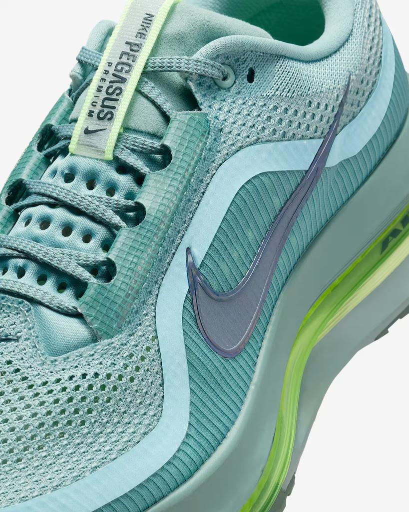 Nike Pegasus Premium Straßenlaufschuhe Cannon Barely Volt Herren Größe HQ2592-009