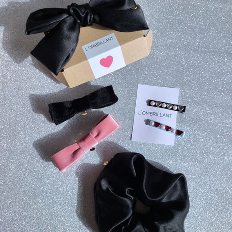 L’OMBRILLANT Mont Cherie Velvet Ribbon Hairpin (2COL)