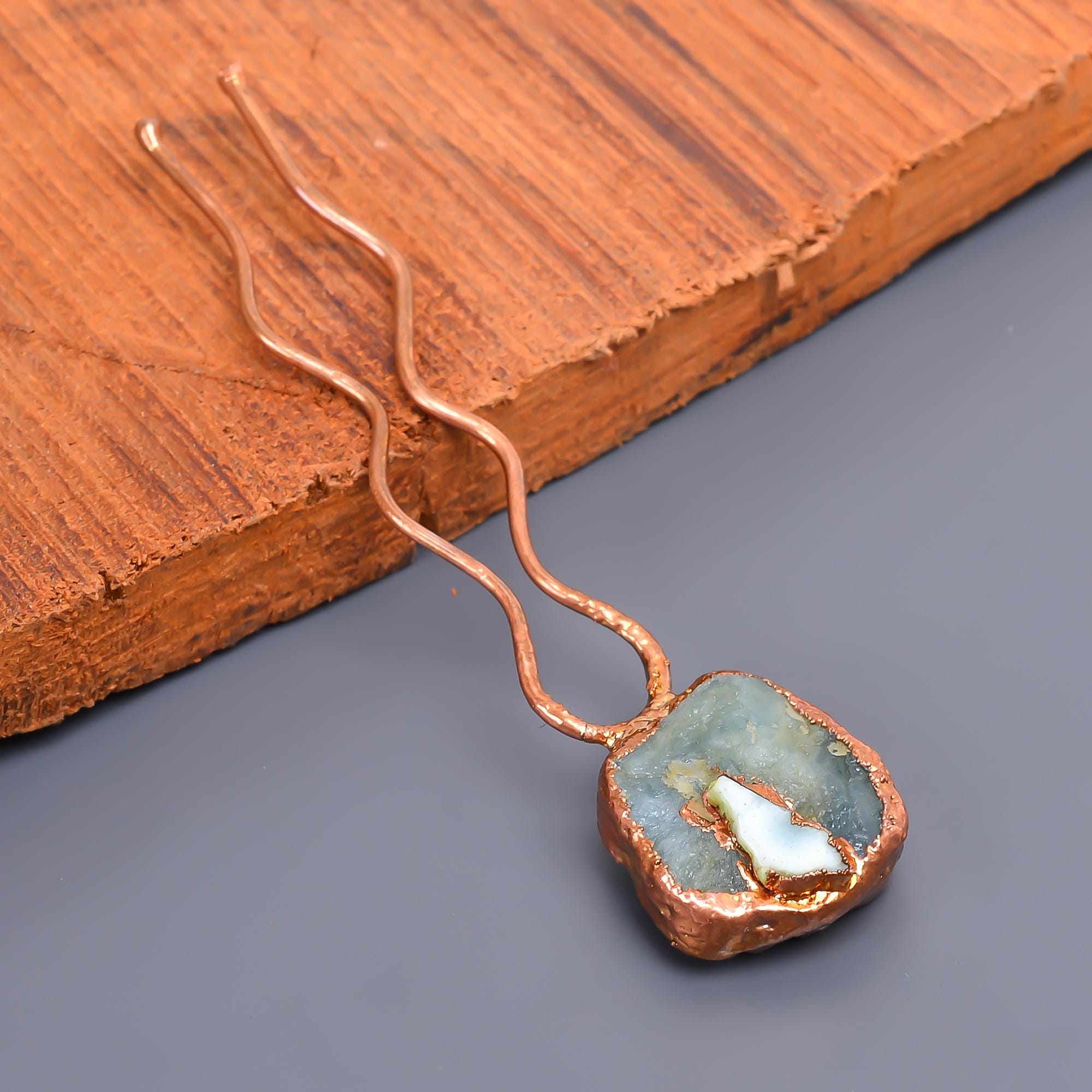 

Аквамарин грубый и ларимар ювелирные изделия ручной работы палочка для пучка 3,6 дюйма / гальванизированная медная позолоченная шпилька для волос Рождественская распродажа для матери жены