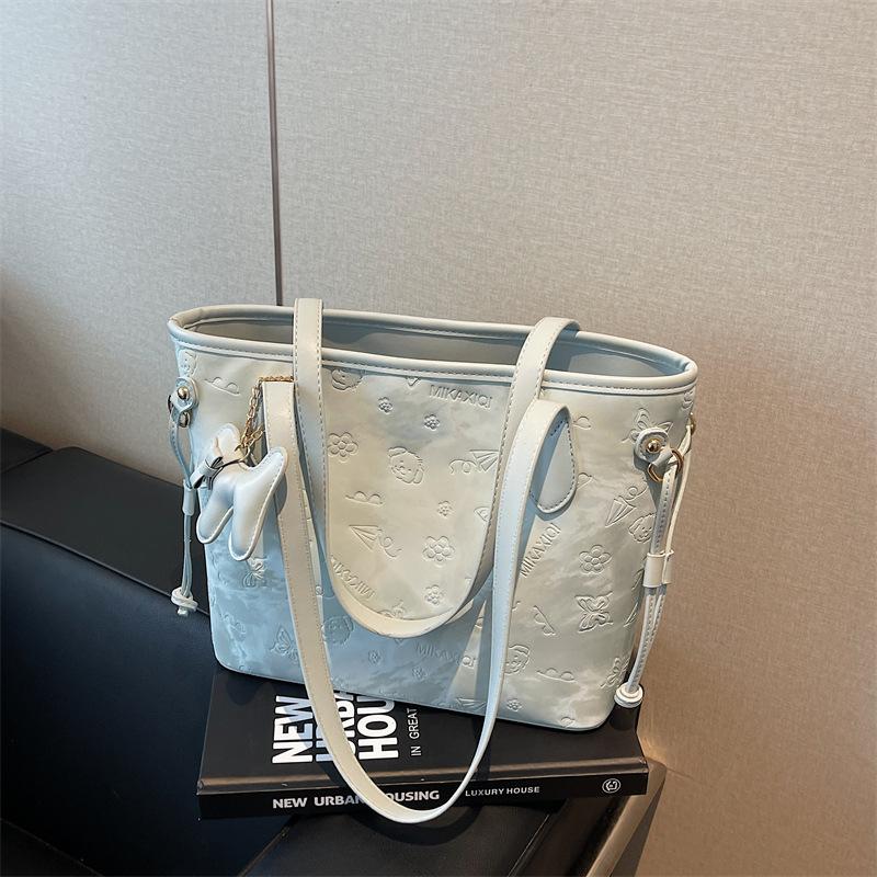 Large-capacity bag women's 2025 new high-end college student class shoulder bag women's portable commuter tote bag