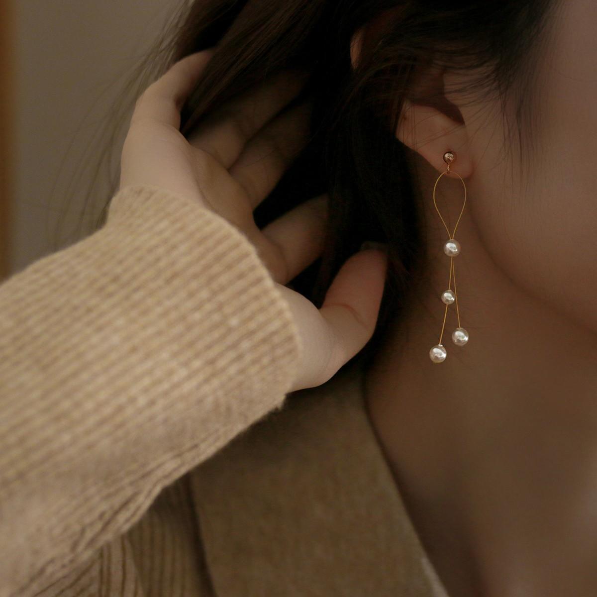 Winter Overture Pearl Earrings for Women, Niche Light Luxury Earrings, New Style Winter Overture Pearl Ear