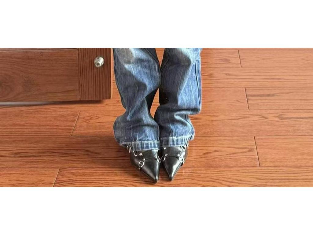 Women's Y2K Low-Rise Micro Flare Distressed Jeans