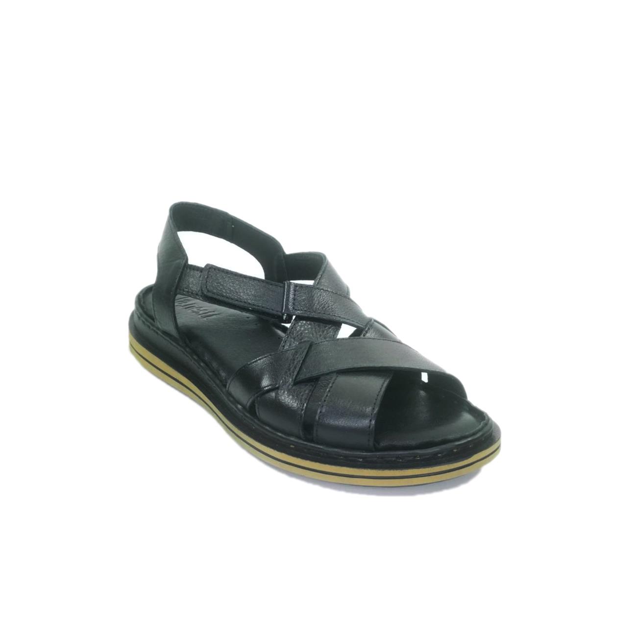 

Женские кожаные сандалии Janest 439-295