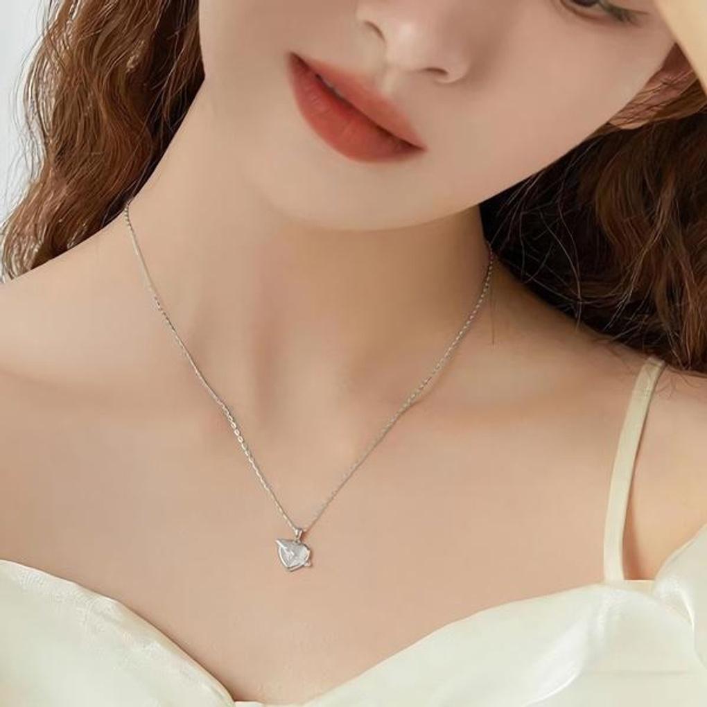 Women's Heart Planet Twinkle Necklace 2 Colors