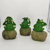 Small Resin Frog Statue Cartoon English Sign Frog Creative Garden Frog Ornament  Outdoor