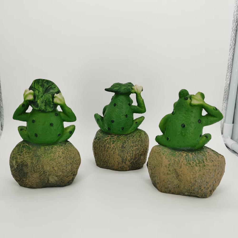 Small Resin Frog Statue Cartoon English Sign Frog Creative Garden Frog Ornament Outdoor