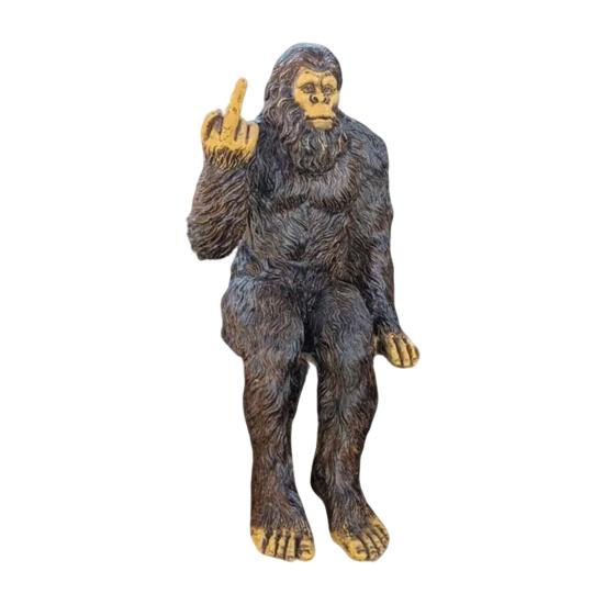

Middle Finger Sasquatch Figurine Resin Scissors Hands Savage Statue Sculpture Home A коричневый