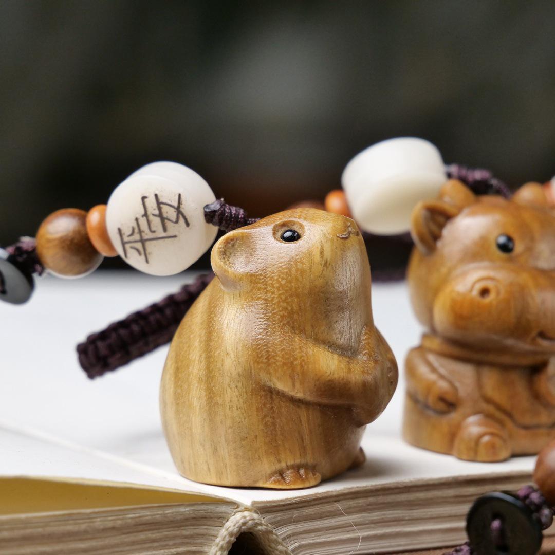 Twelve Zodiac Animal Keychain: Green Sandalwood Tiger, Monkey, Dog Cartoon Wood Carving Ornament for Men & Women