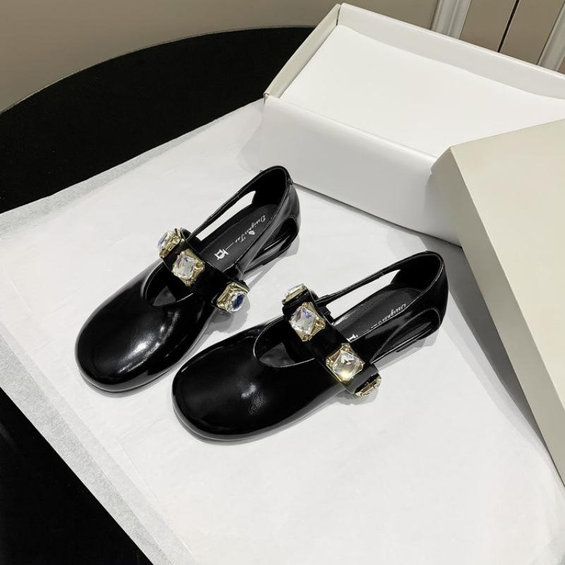 

Новые туфли из коровьей кожи с круглым носком, маленькие кожаные туфли, повседневные, однотонные, на низком каблуке, большого размера, на квадратном каблуке, удобные, модные, кожаные, на четыре сезона, одинарные с 39 чёрный