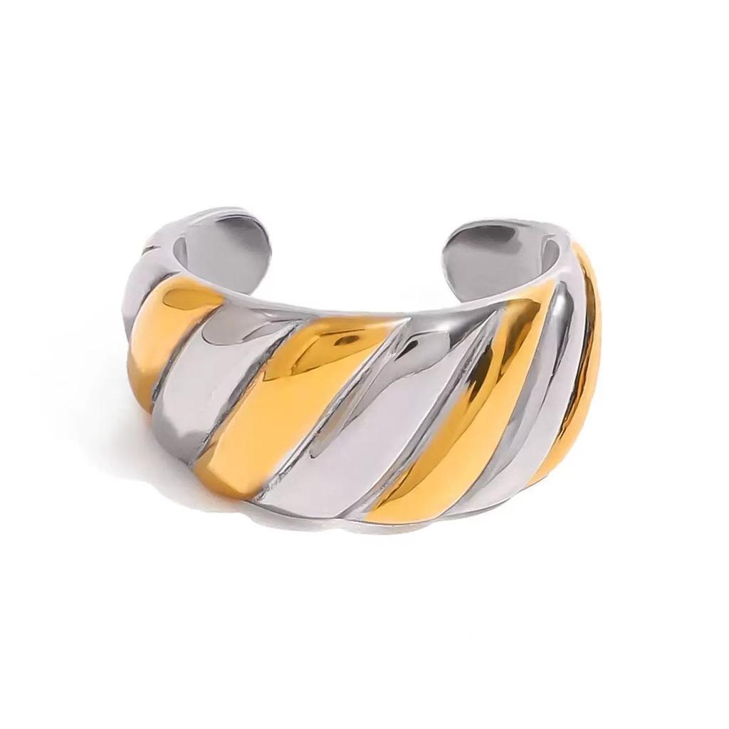 Wholesale High End Waterproof Three-dimensional M Letter Hollow Stainless Steel Finger Ring Trendy for Women Personalize Jewelry