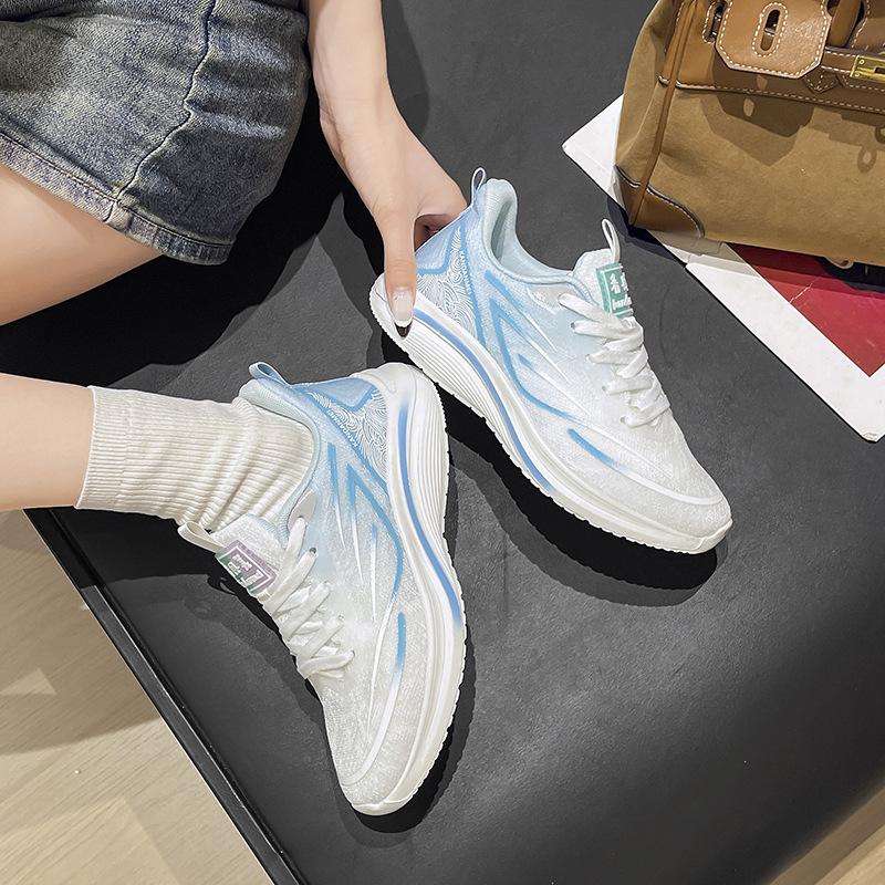 Breathable summer soft-soled lightweight women's shoes running versatile shock-absorbing mesh sports shoes large size travel shoes