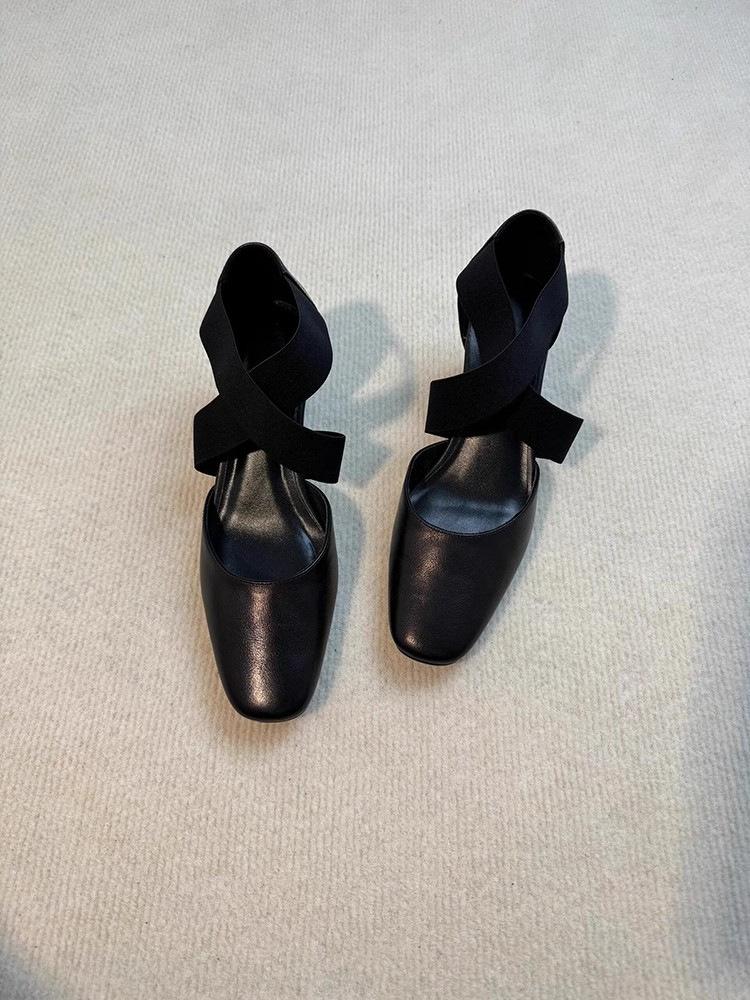

Нишевые туфли Мэри Джейн с квадратным носком и удобным толстым каблуком, женские, новая модная универсальная обувь на весну и осень 2025 года с перекрестным ремешком и полым верхом 39 чёрный