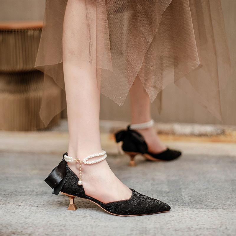 Hollow sandals female pointed head 2025 new summer high heels stiletto fairy style fashion bag head medium heel single shoes