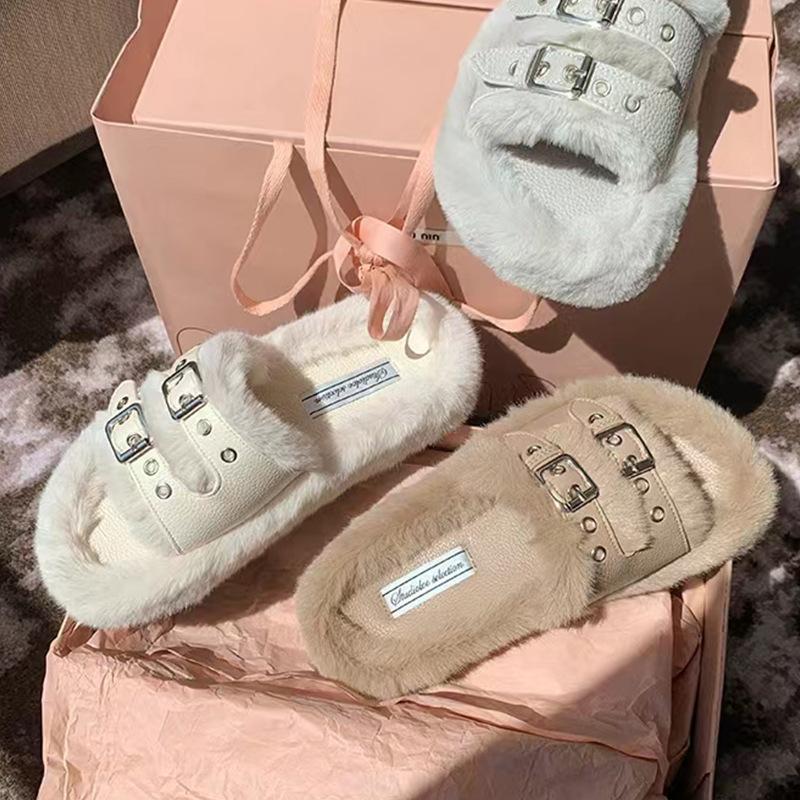 Doppelreihe ein Wort mit quadratischer Schnalle haarige äußere Hausschuhe 2025 neu dicker Boden Größe Größe Größe 313233 Baumwollschlepp Frauen Winter