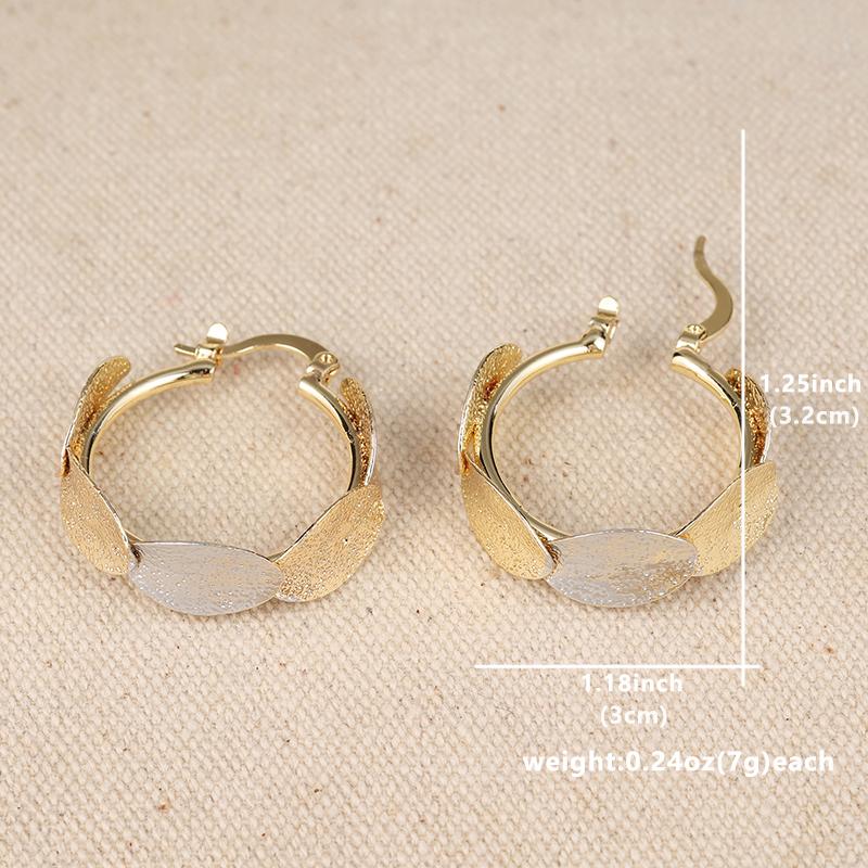 Exquisite  Metal Oval Geometry Hoop Earrings for Women Gorgeous Bright Classic Personality Earrings Jewelry