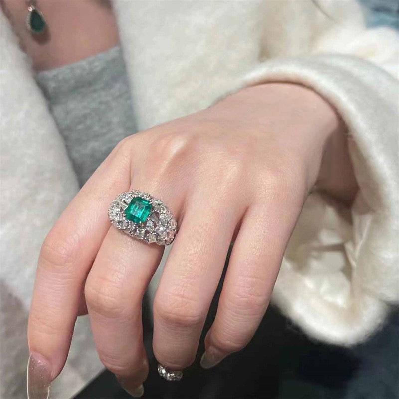 European Vintage Emerald Adjustable Ring Bracelet for Women - Luxurious & Unique Design Open Adjustable