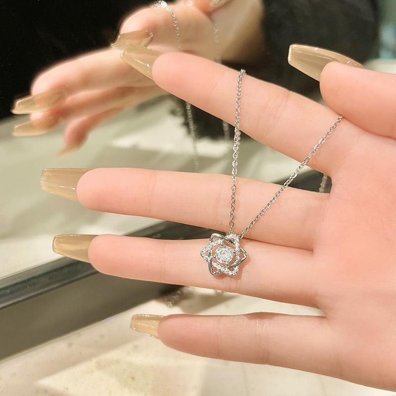 Summer Sugar Cube Necklace Female Princess Light Luxury Titanium Steel Non-Fading Collarbone Chain Neck Chain Jewelry