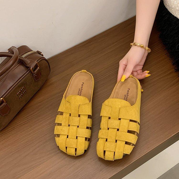 

Baotou slippers women wear a pedal of Boken shoes 2025 spring and autumn new Roman semi-drag lazy woven muller shoes 35
