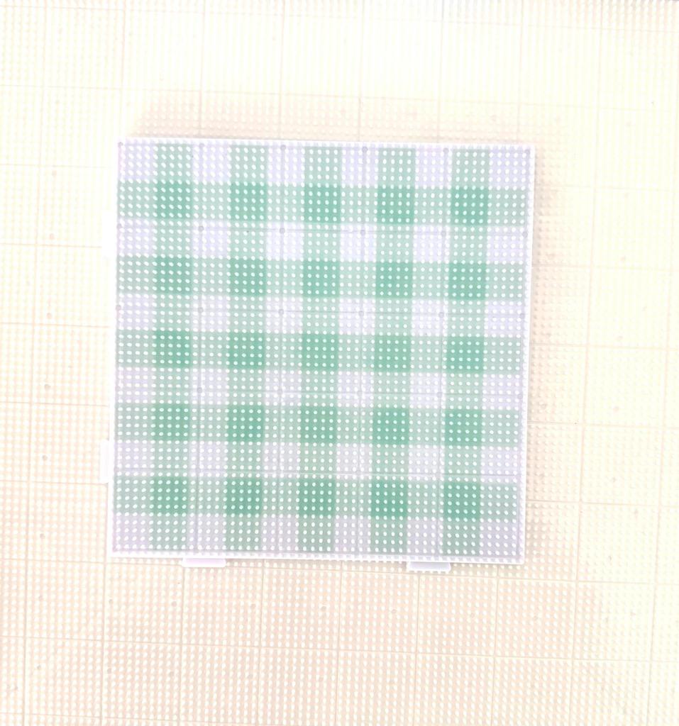 Plaque de base colorée à picots longs pour perles Perler: Planche de bricolage épaisse, résistante à la chaleur, indéformable, 104 broches, épissable