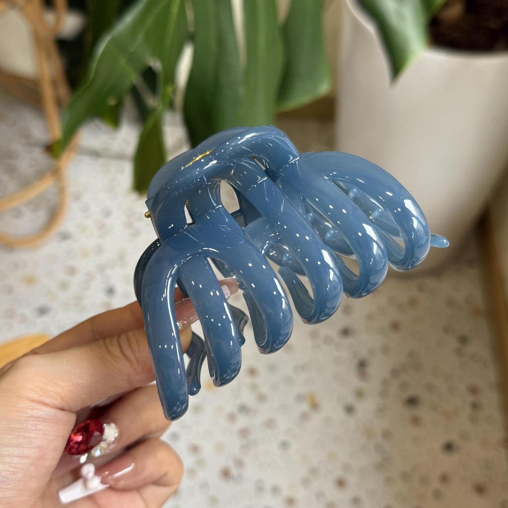 Large Super Grip Pumpkin Claw Clip for Thick Hair - Shark Style Updo Hair Clip 2025