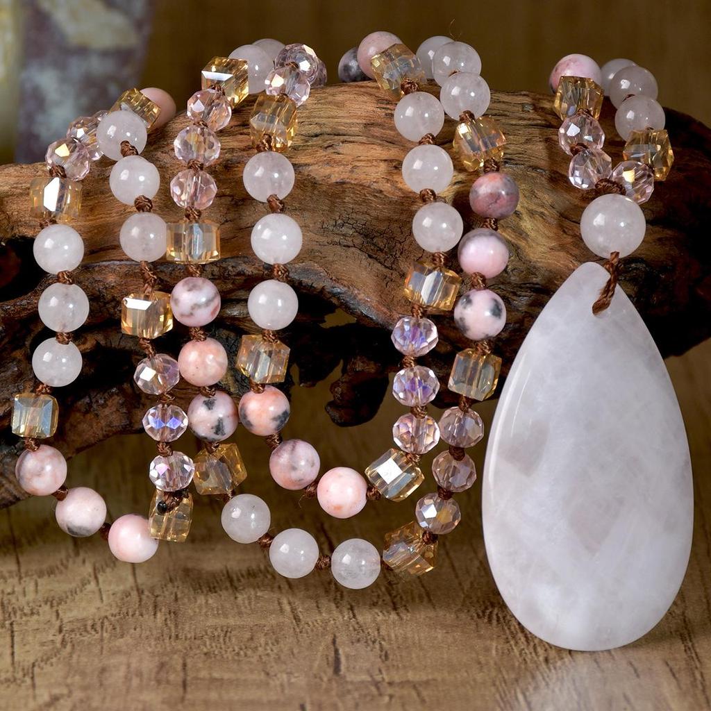 Elegante Collana a Goccia in Cristallo Rosa Annodata a Mano per Donna – Stile Lungo con Sensazione di Alta Gamma