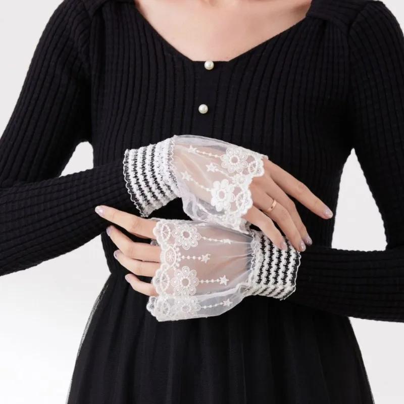 Perfect Match New White Women Lace Floral Detachable Sleeve Fake Cuffs Female Pleated Flare Sleeve False Cuffs Ruffles Wristband Decorative