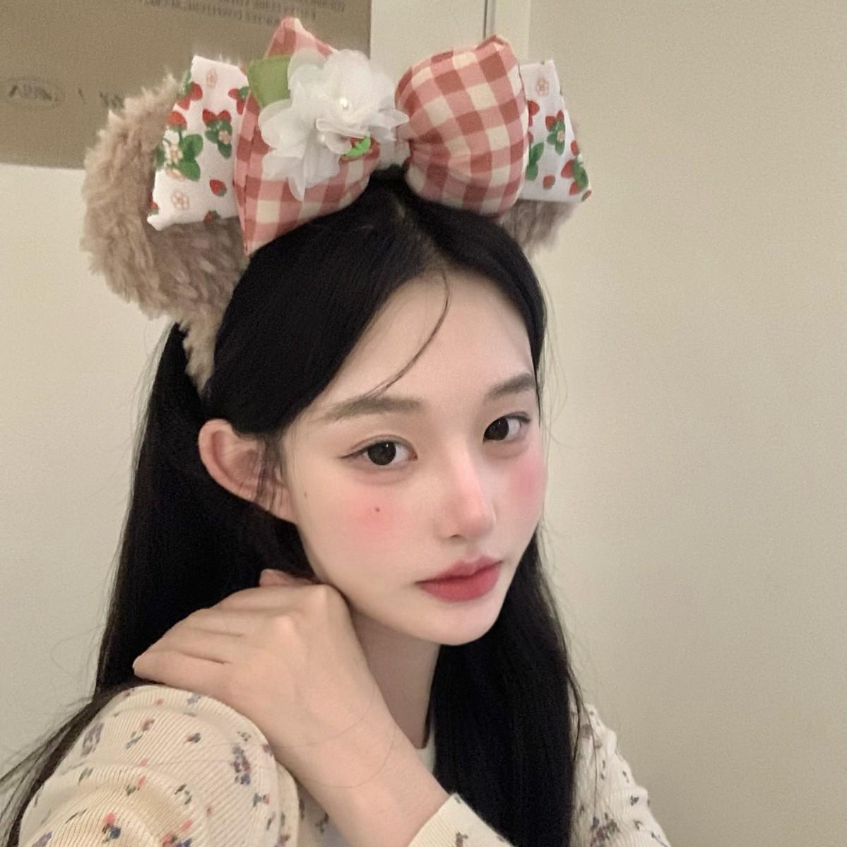 ShellieMay Cartoon Bear Bow Headband - Cute Dress-up Accessory for Women