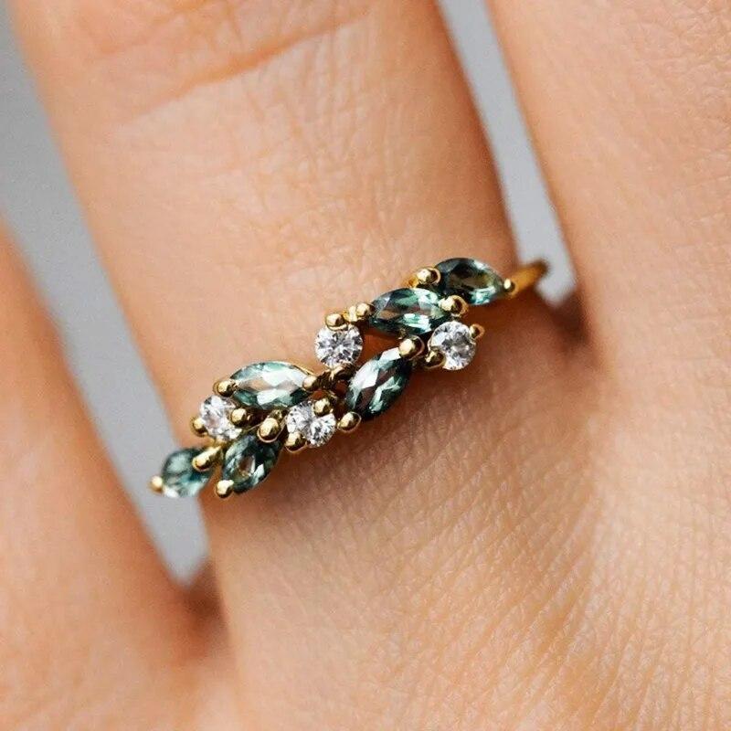 Huitan Newly Designed Women Finger Rings for Party Inlaid Light Blue Cubic Zirconia Aesthetic Female Rings Gift Trendy Jewelry