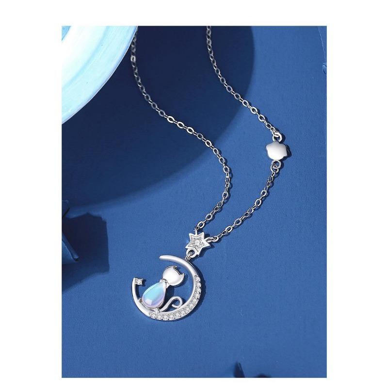 Women Light Luxury Star Moon Cat Moonstone Pendant Clavicle Necklace