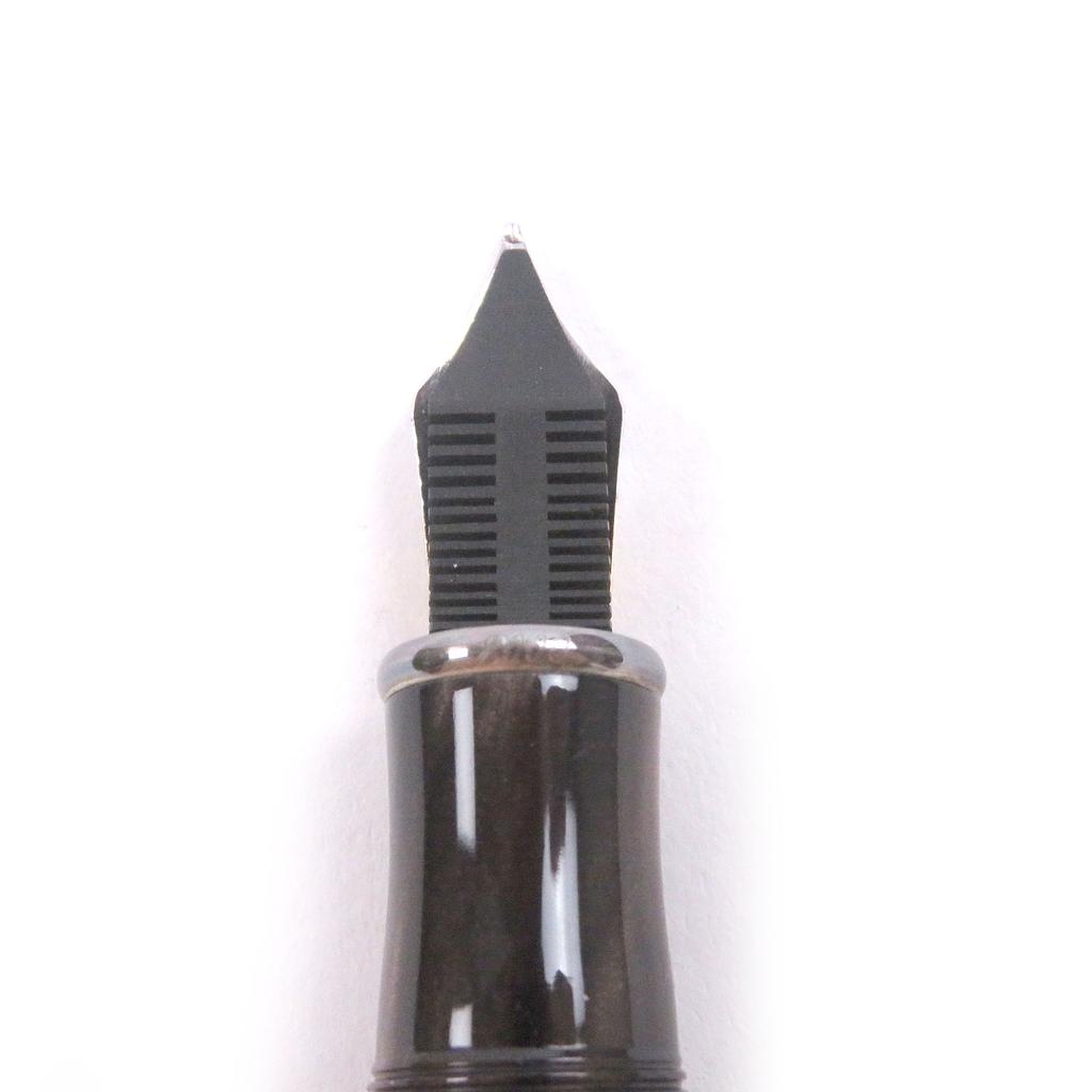 Ausgezeichneter Montegrappa Füllfederhalter L.E.. 2000 Menschliche Zivilisation Verwendet