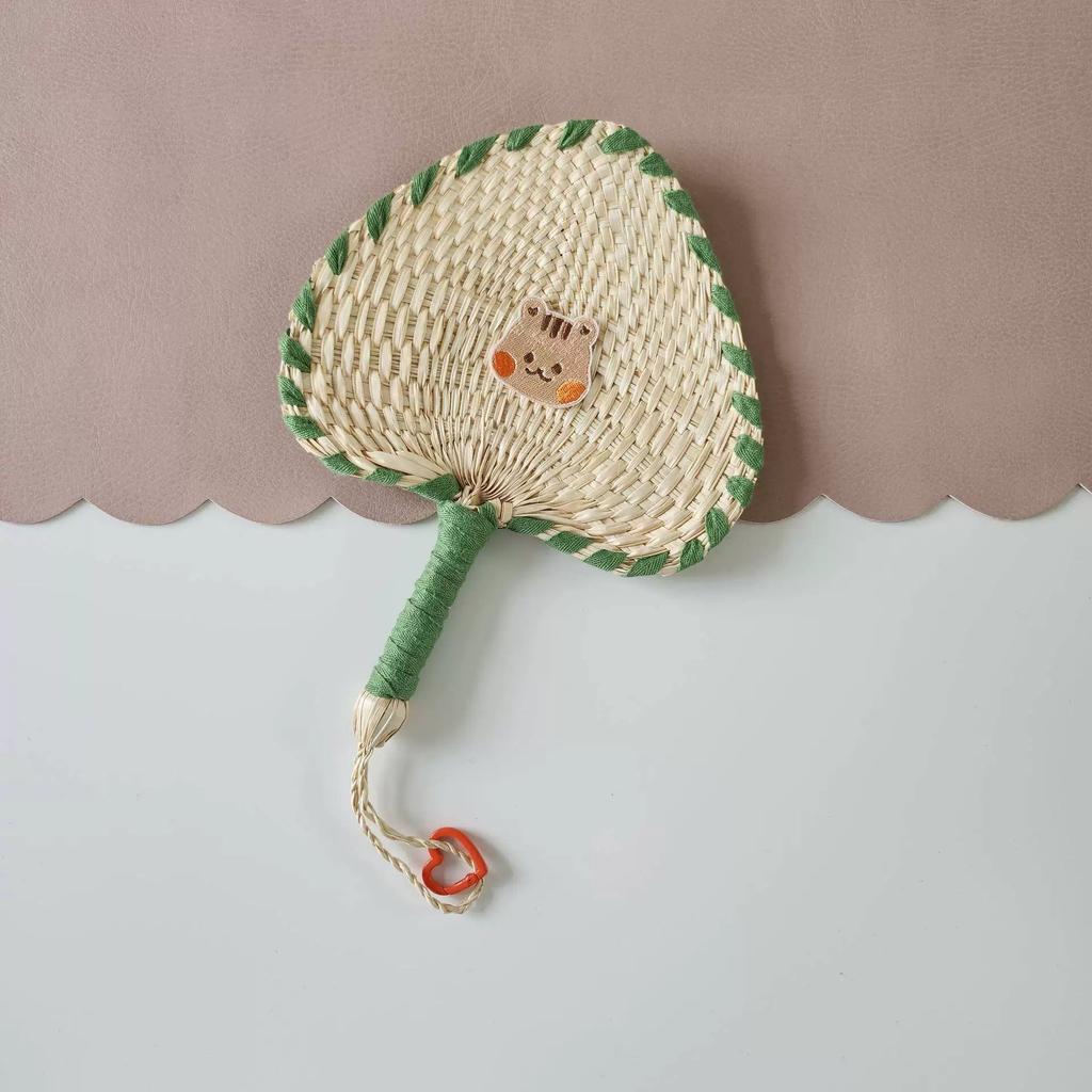 Weekend Outing: New Chinese-Style Small Palm Fans, Cute Handmade Creative Fans, Summer Sweet and Spicy Style Tassel Baby Palm Fans
