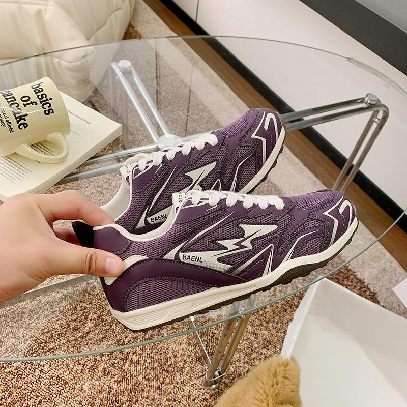 It's So Easy To Wear + Korean Version Ins Super Fire Breathable Mesh German Training Shoes Women's 2025 New Color Matching Inner Height Increase Fo