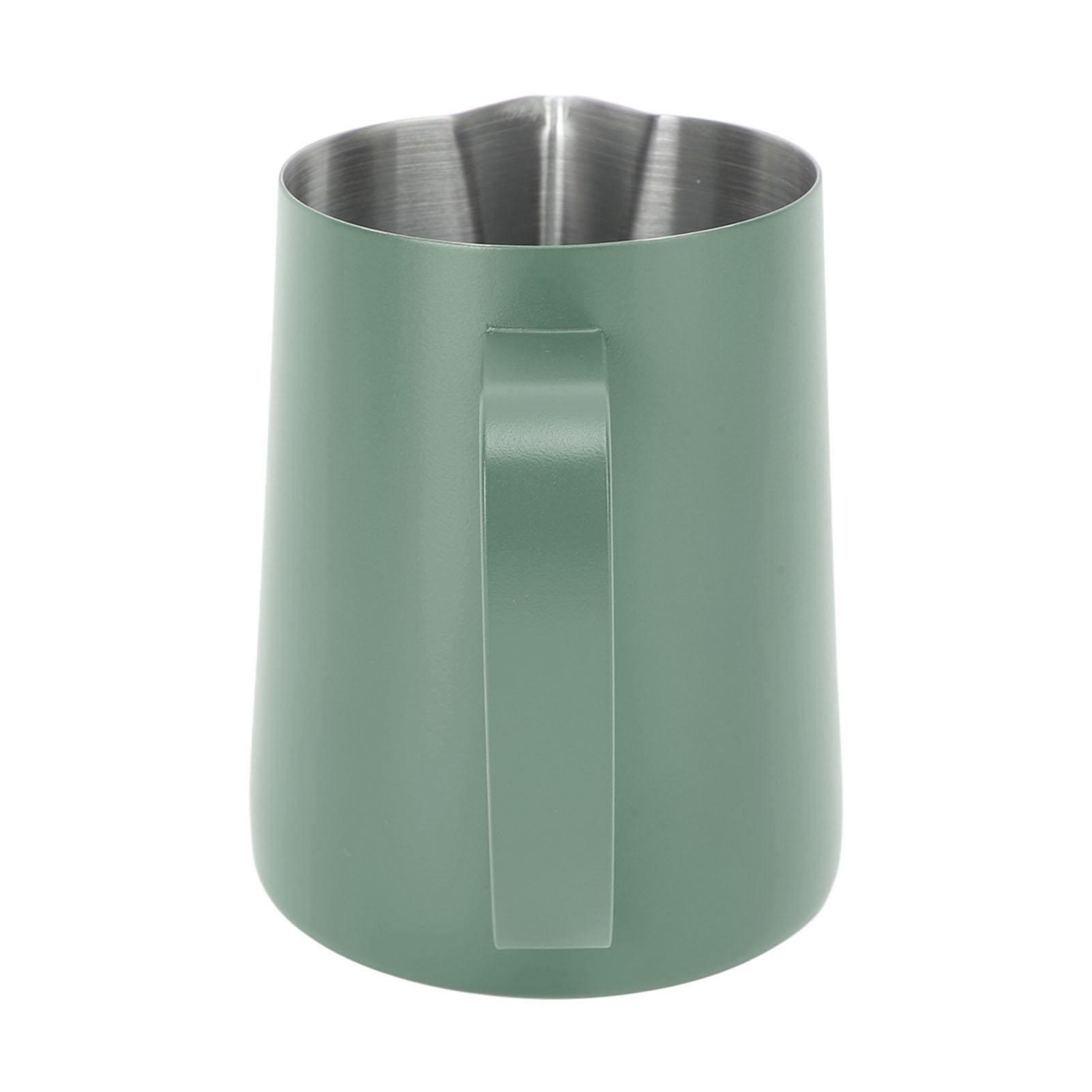 

600ML Coffee Frothing Cup 304 Stainless Steel Milk Frother Jug Point Mouth Latte Art Pitcher with Inner Scale темно-зелений колір