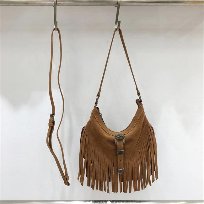 

Vintage Tassel Crossbody Shoulder Bags Women Fashi Faux Suede Small Handabg and Purse Female Commuter Design Armpit Hobos Bags 26x15x8cm коричневый